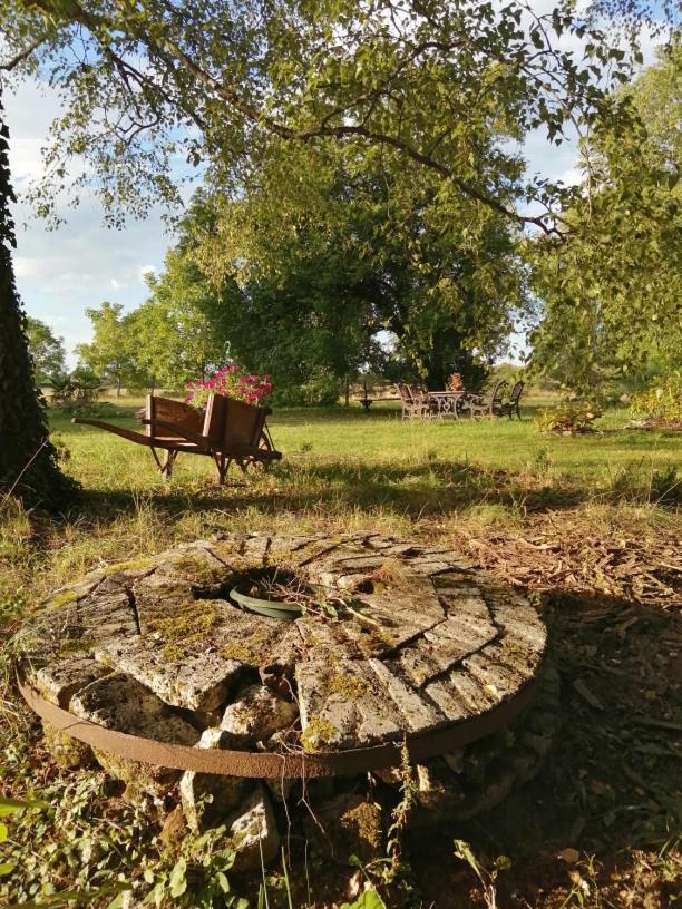 شقة Domaine Moulin De Quincenat Champagnat  المظهر الخارجي الصورة